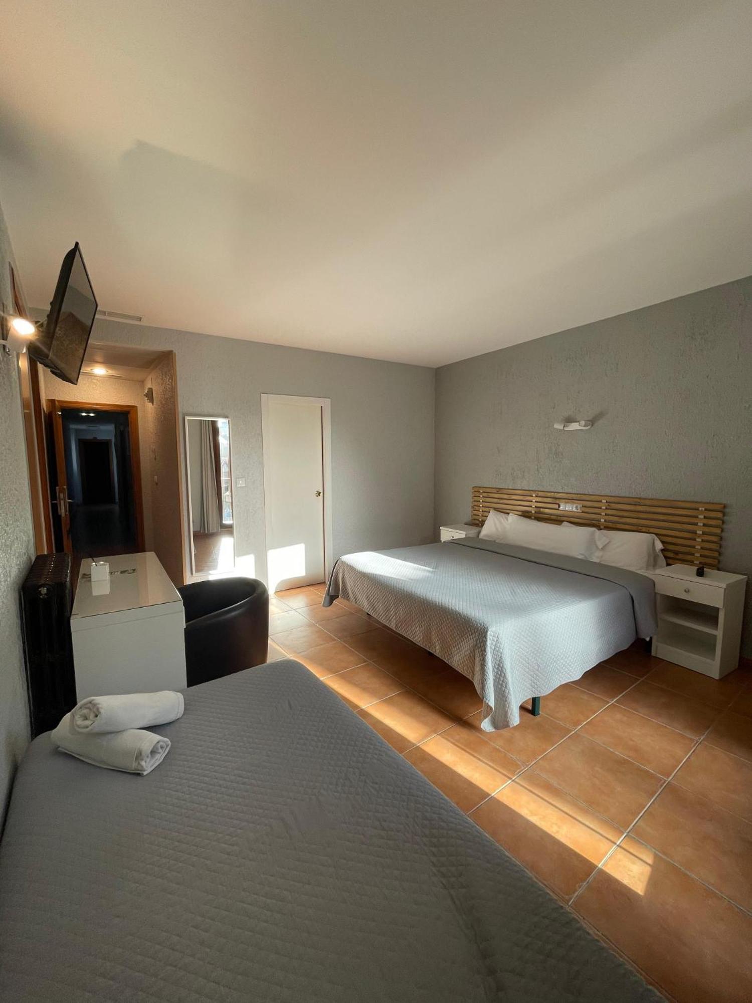Hotel Acebo Plaza Mayor Jaca Exterior foto